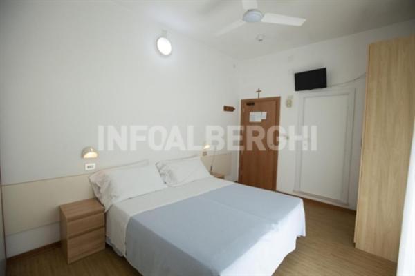 Hotel Azzurro Cattolica Eksteriør bilde