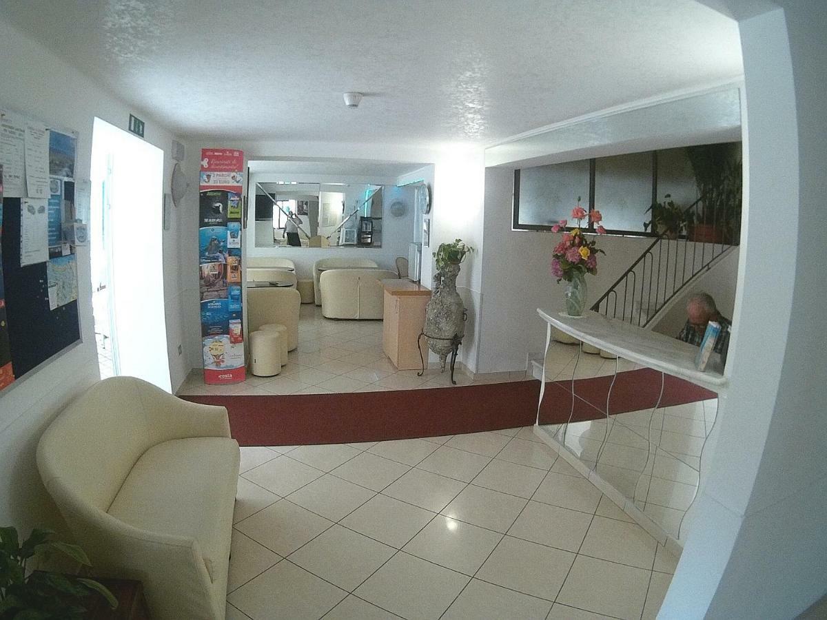 Hotel Azzurro Cattolica Eksteriør bilde